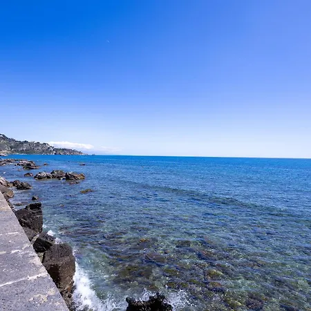 Naxos Horizon Fronte Mare * גיארדיני נאקסוס